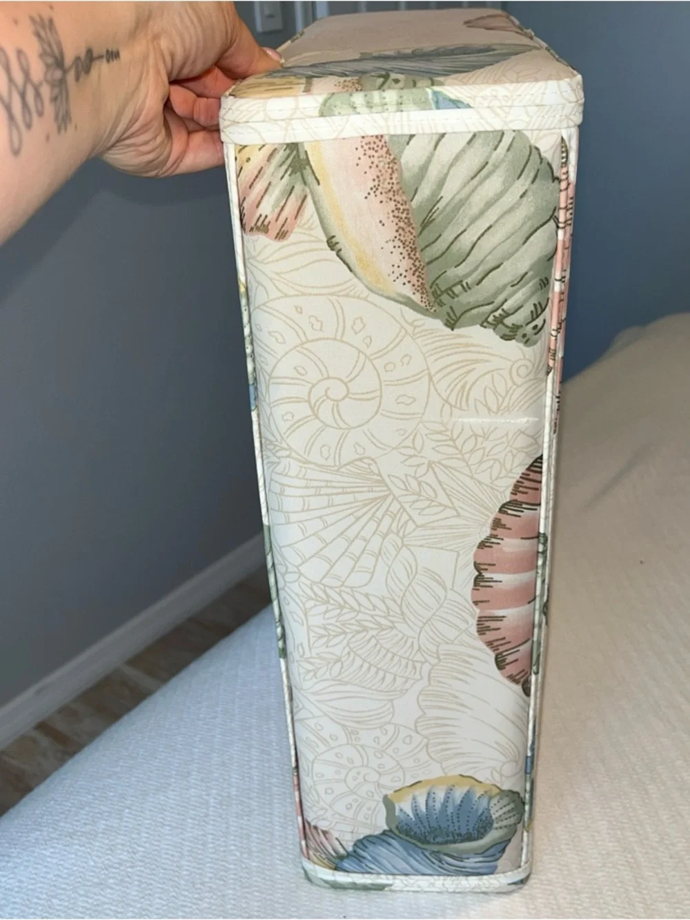 Seashell Pattern Mini Shelf - Pastel Pink, Blue & Green
